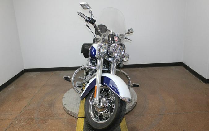2006 Harley-Davidson® Softail® Deluxe G WHT/COBALT W/PINSTRIPE
