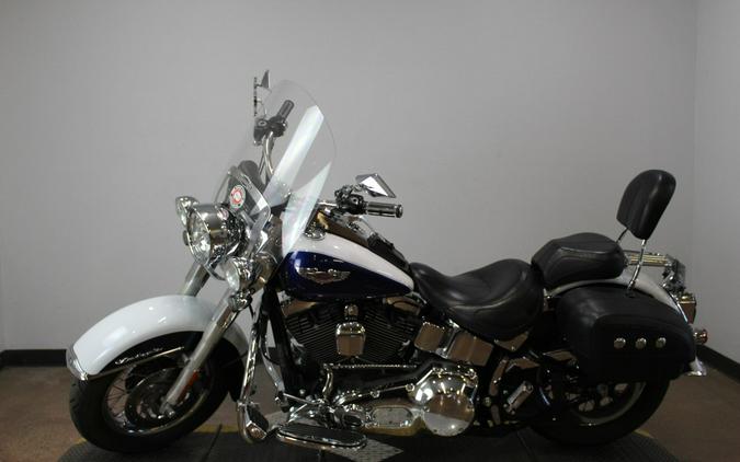 2006 Harley-Davidson® Softail® Deluxe G WHT/COBALT W/PINSTRIPE