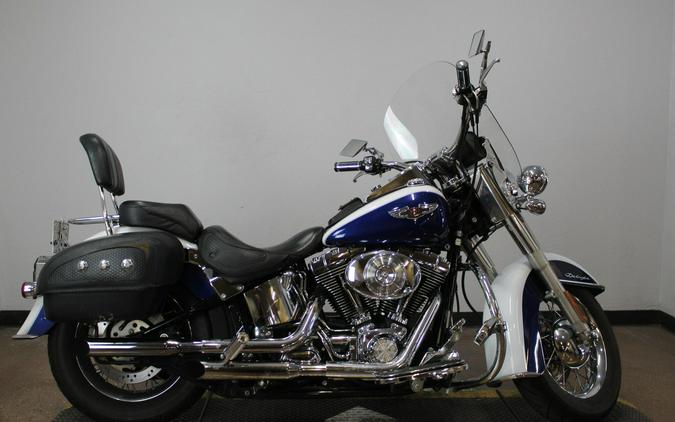 2006 Harley-Davidson® Softail® Deluxe G WHT/COBALT W/PINSTRIPE