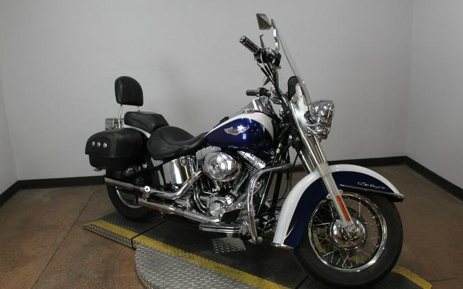 2006 Harley-Davidson® Softail® Deluxe G WHT/COBALT W/PINSTRIPE