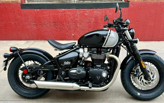 2024 Triumph Bonneville Bobber Jet Black/Ash Gray