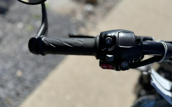 2026 Triumph Bonneville Bobber BLUE