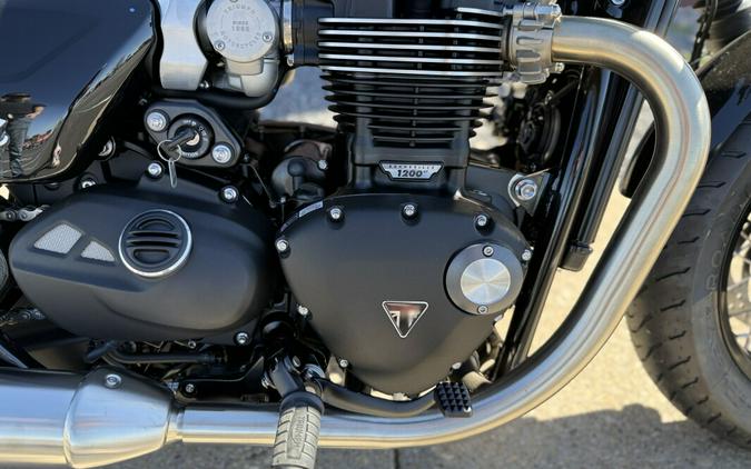 2026 Triumph Bonneville Bobber BLUE