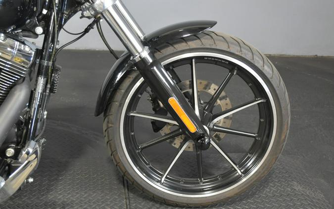 2016 Harley-Davidson Breakout Vivid Black