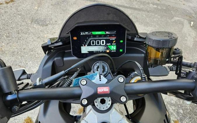 2022 Aprilia Tuono V4