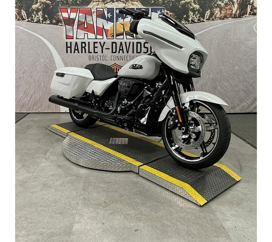 2024 FLHX Street Glide®