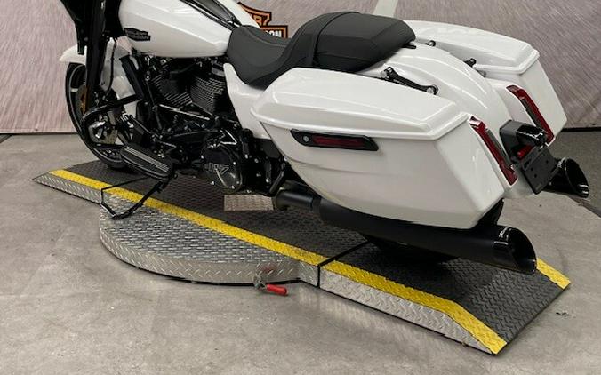 2024 FLHX Street Glide®