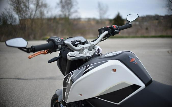 2017 KTM 690 Duke 690