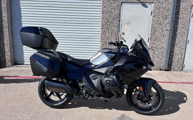 2026 BMW R 1300 RT Triple Black