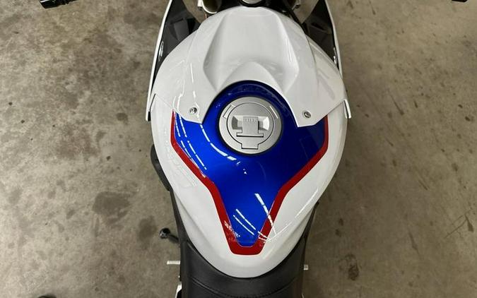 2020 BMW S 1000 R Light White / Racing Blue / Racing Red