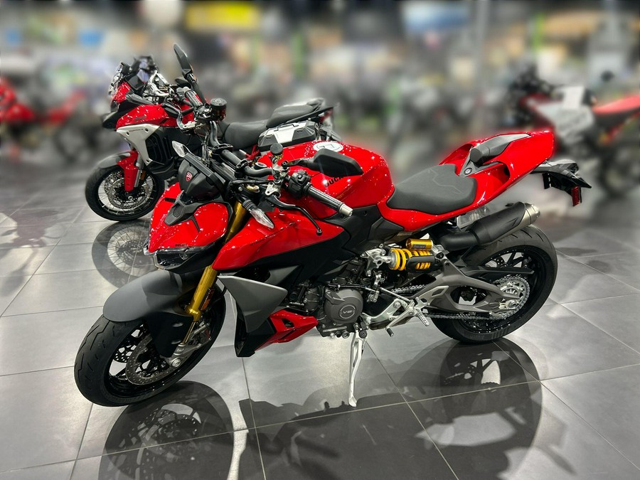 2026 Ducati PANIGALE V2 S 896