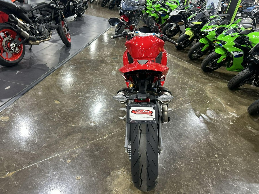 2026 Ducati PANIGALE V2 S 896