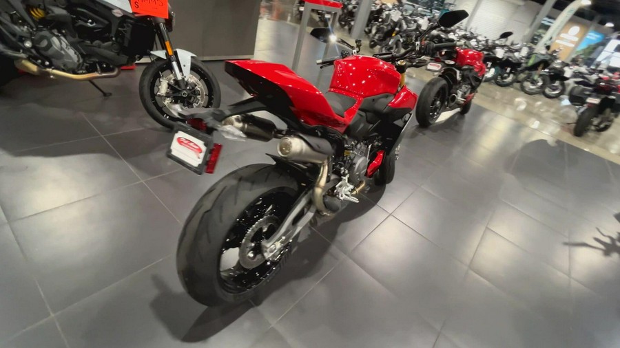 2026 Ducati PANIGALE V2 S 896