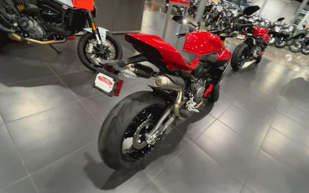 2026 Ducati PANIGALE V2 S 896