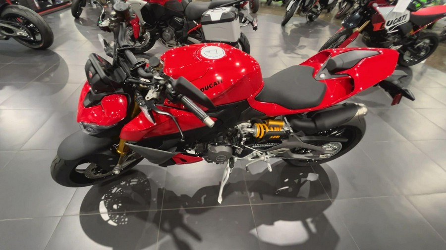 2026 Ducati PANIGALE V2 S 896