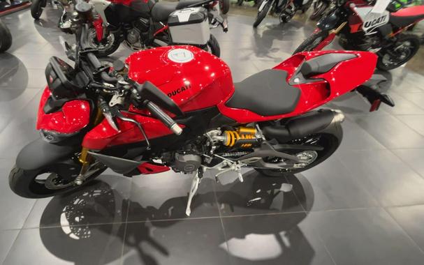 2026 Ducati PANIGALE V2 S 896