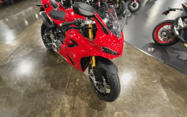 2026 Ducati PANIGALE V2 S 896