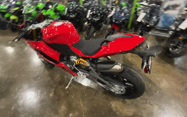 2026 Ducati PANIGALE V2 S 896