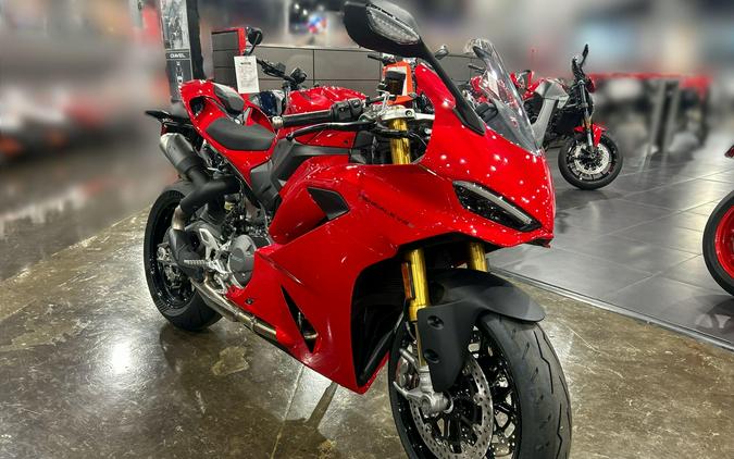 2026 Ducati PANIGALE V2 S 896