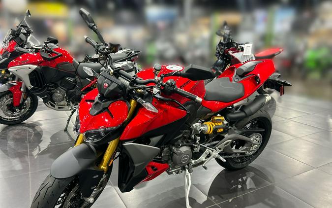 2026 Ducati PANIGALE V2 S 896