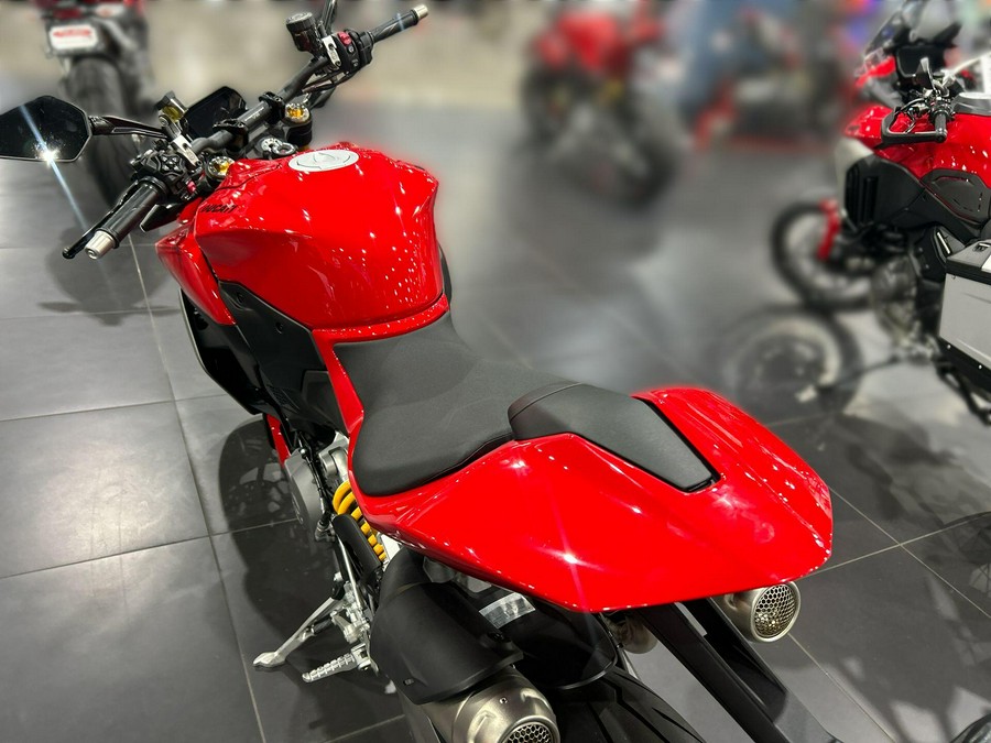 2026 Ducati PANIGALE V2 S 896