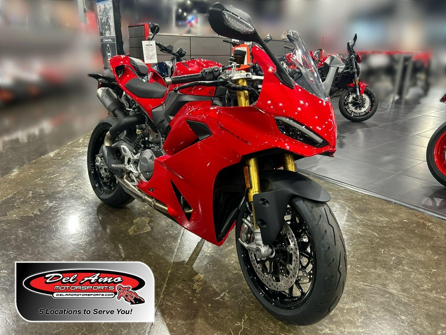 2026 Ducati PANIGALE V2 S 896