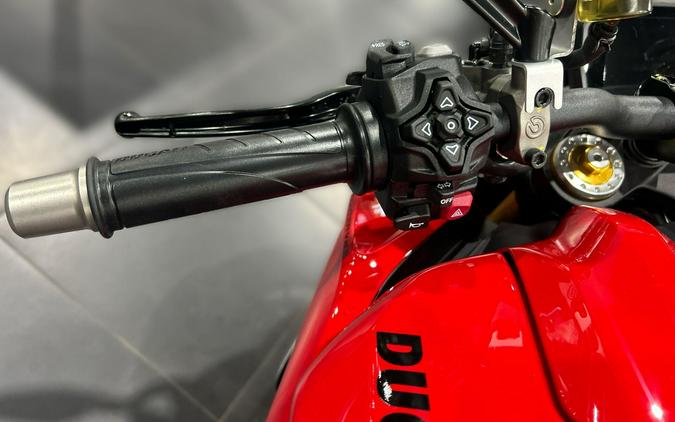 2026 Ducati PANIGALE V2 S 896