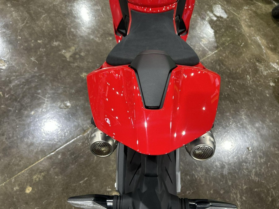 2026 Ducati PANIGALE V2 S 896