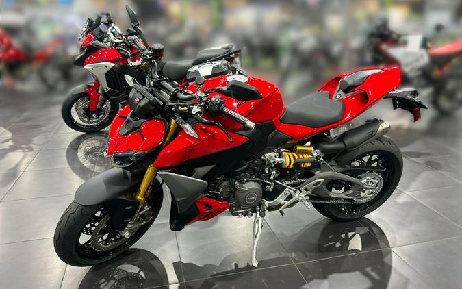 2026 Ducati PANIGALE V2 S 896