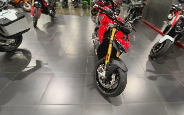 2026 Ducati PANIGALE V2 S 896