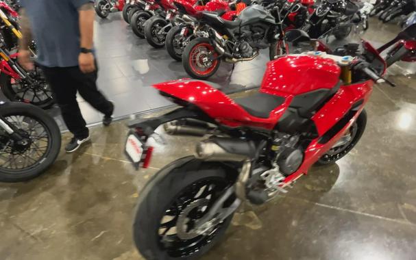 2026 Ducati PANIGALE V2 S 896