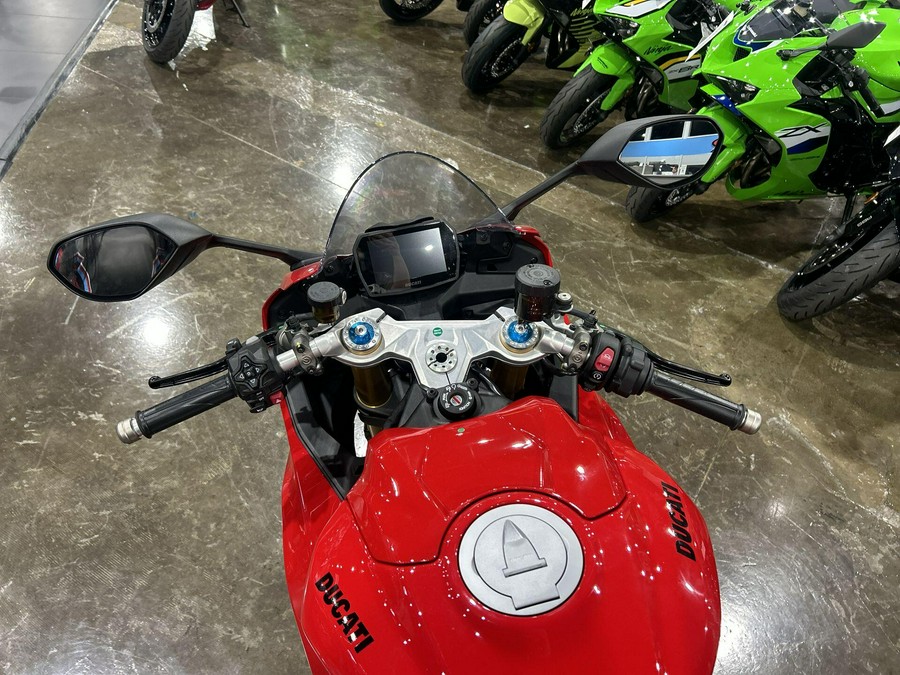 2026 Ducati PANIGALE V2 S 896