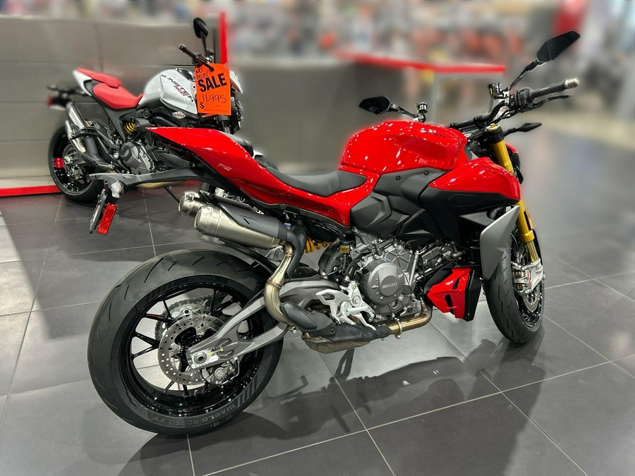 2026 Ducati PANIGALE V2 S 896