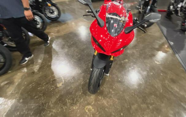 2026 Ducati PANIGALE V2 S 896