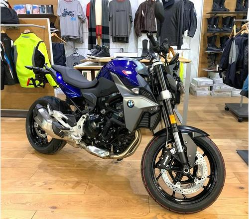 2020 BMW F 900 R Review (15 Fast Facts)