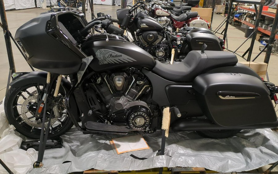 2024 Indian Motorcycle Challenger Dark Horse Spirit Smoke