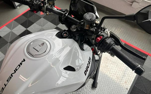 2026 Ducati MONSTER 896