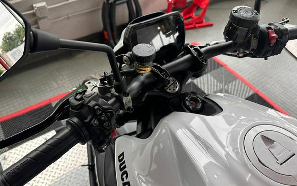 2026 Ducati MONSTER 896