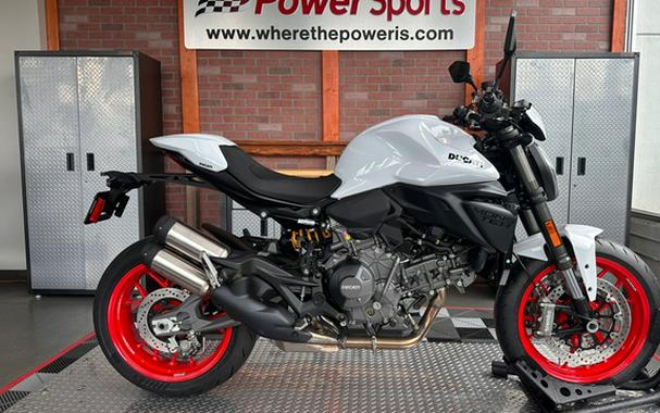 2026 Ducati MONSTER 896