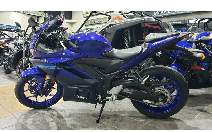 2024 Yamaha YZF R3 Blue