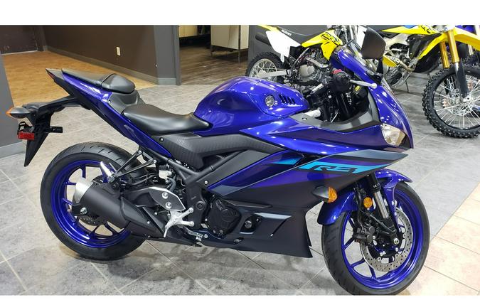 2024 Yamaha YZF R3 Blue