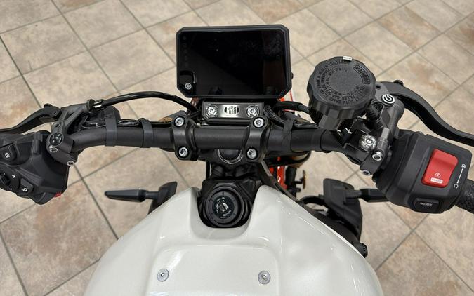 2026 Yamaha XSR900