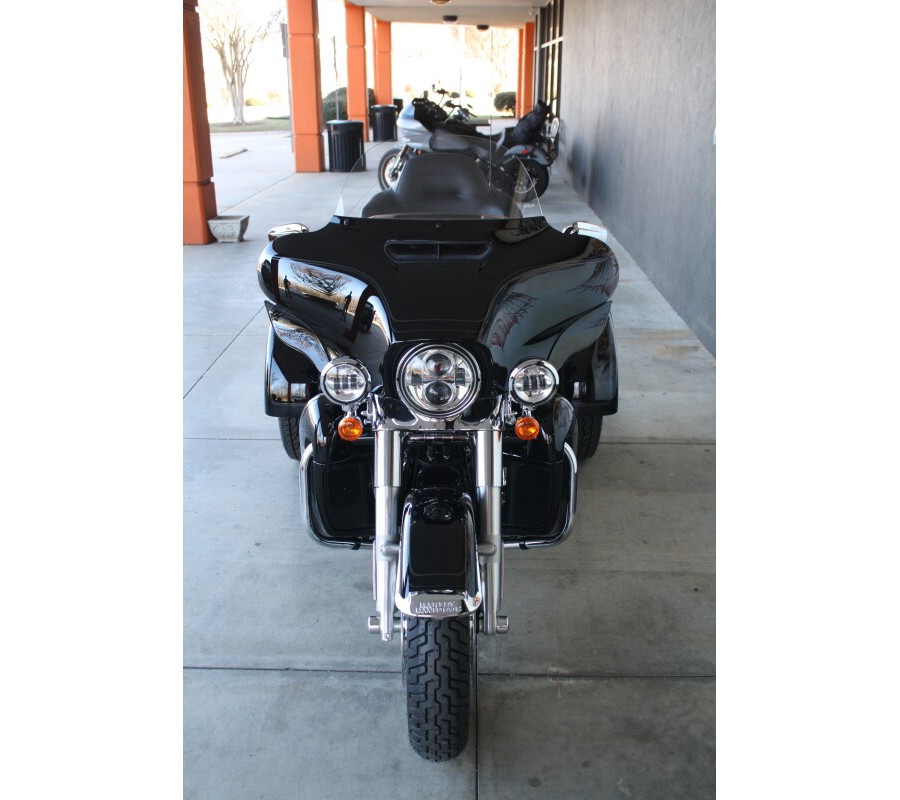 2024 Harley-Davidson Tri Glide Ultra Vivid Black