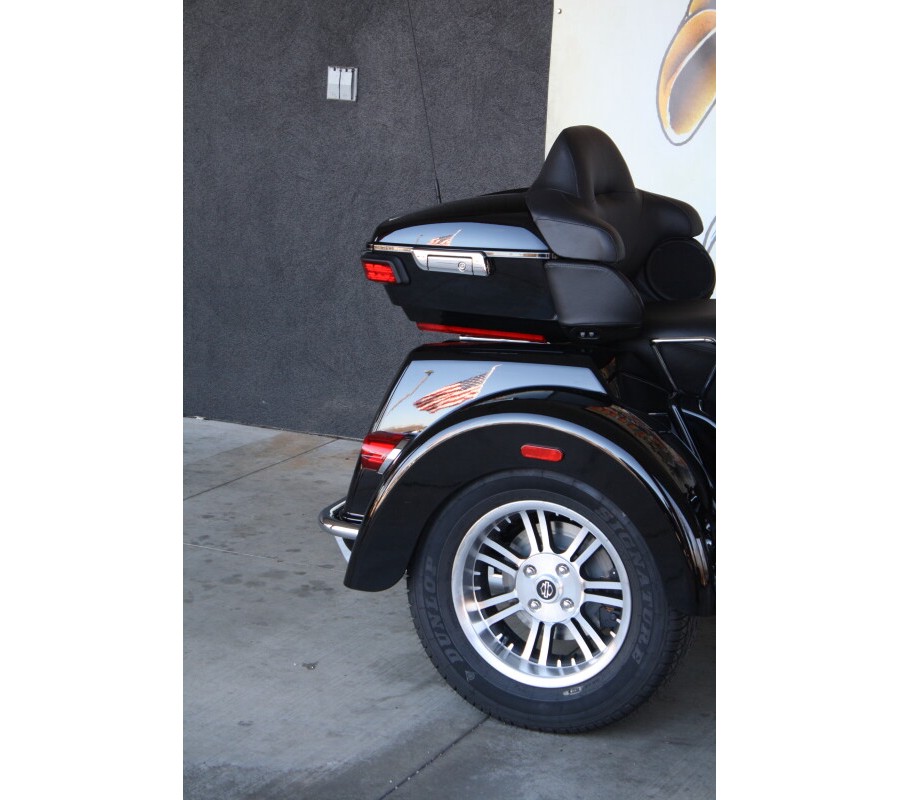 2024 Harley-Davidson Tri Glide Ultra Vivid Black