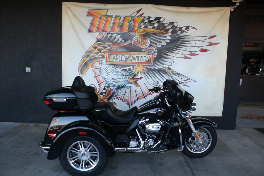2024 Harley-Davidson Tri Glide Ultra Vivid Black
