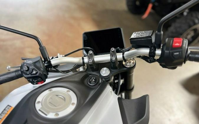 2025 Yamaha MT-07 07