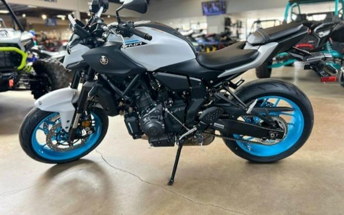 2025 Yamaha MT-07 07