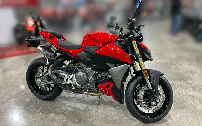 2026 Ducati STREETFIGHTER V2 896