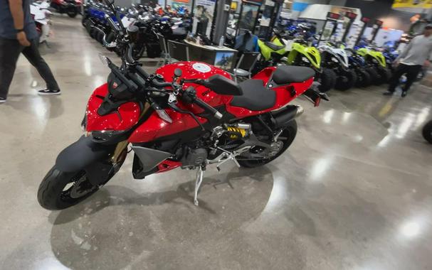 2026 Ducati STREETFIGHTER V2 896