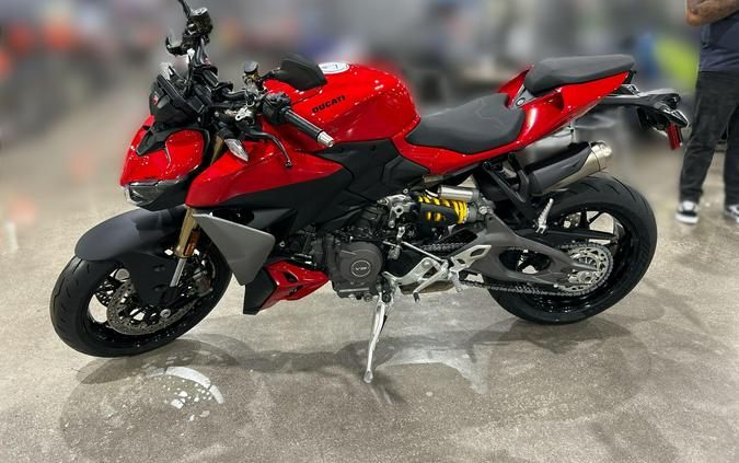 2026 Ducati STREETFIGHTER V2 896